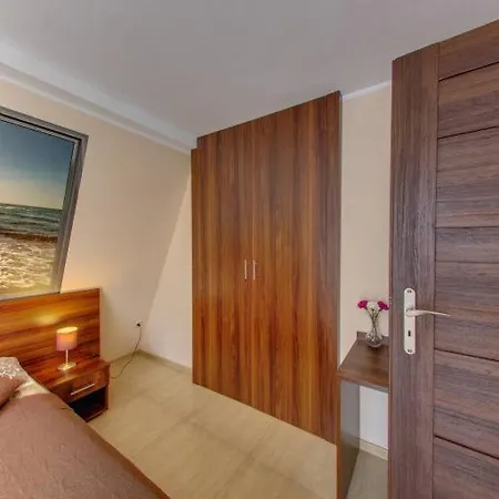 Amber ホームステイ *